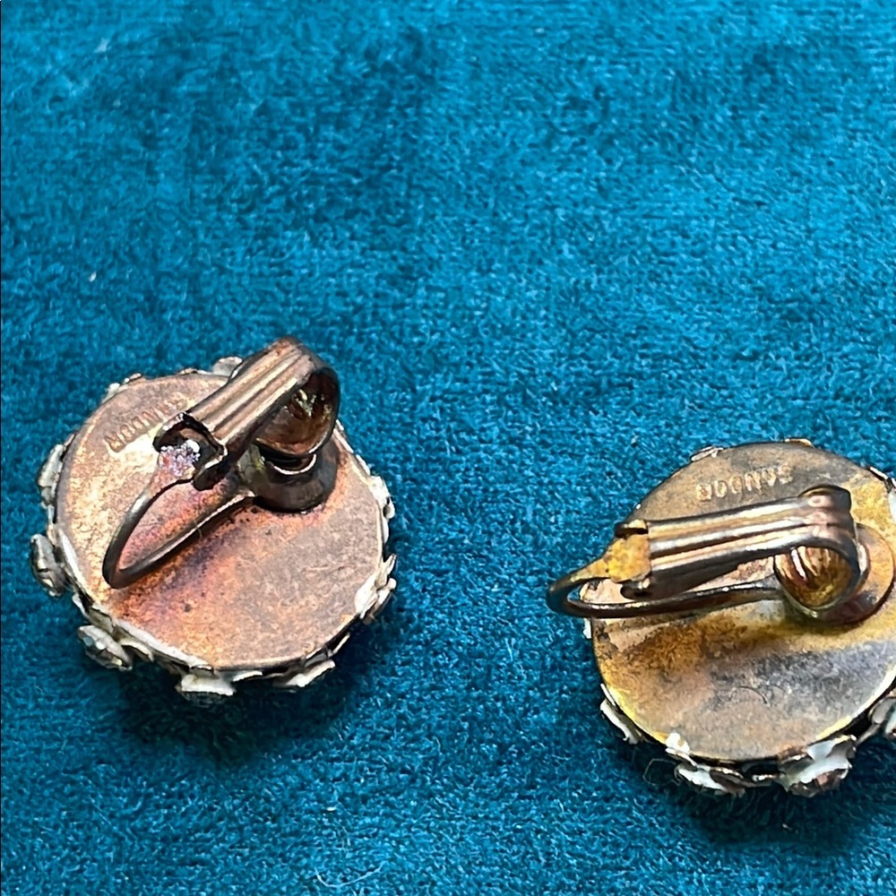 Vintage Sandoe Clip On Earrings - Picture 4 of 7